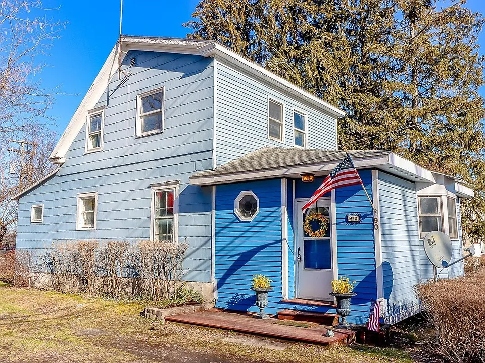 90 Maple Ave #2