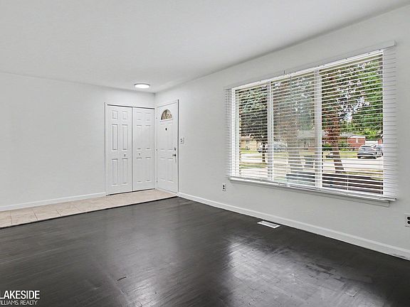 2nd image of 33136 Breckenridge Dr