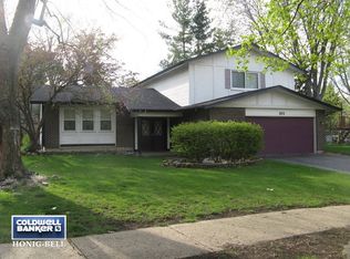 301 Bedford Rd, Bolingbrook, IL 60440