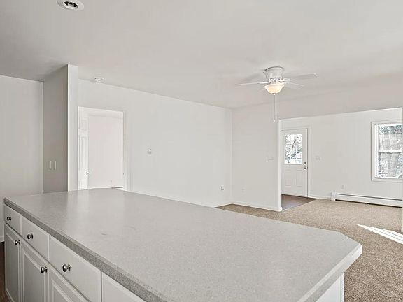 5th image of 17 Wilmot St APT 2