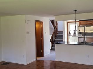 1 Oak Forest Dr #3, Manchester, CT 06042