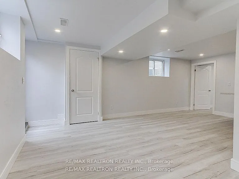 31 Goodman Cres #BSMNT B — Photo 7