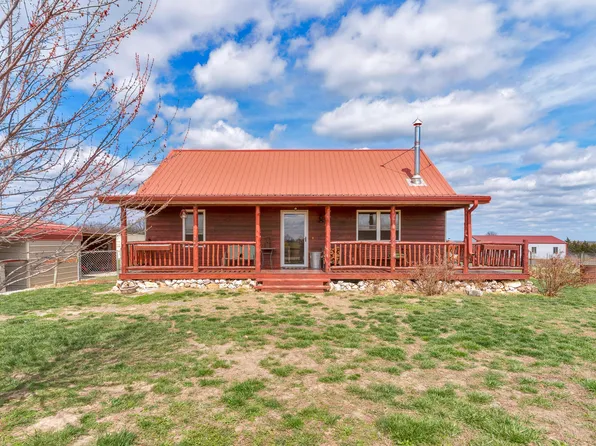 135 E 370th Road, Dunnegan, MO 65640