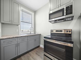 614 35th St #4, Galveston, TX 77550