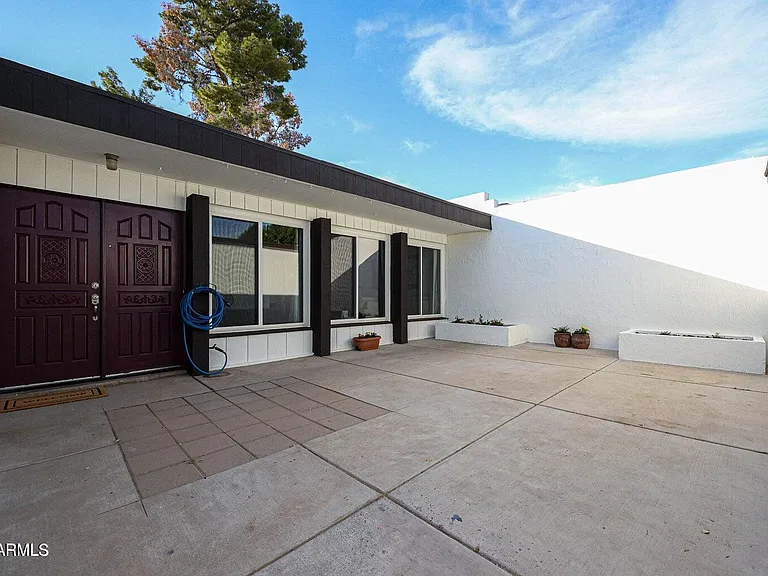 194 Laguna Dr E — Photo 18