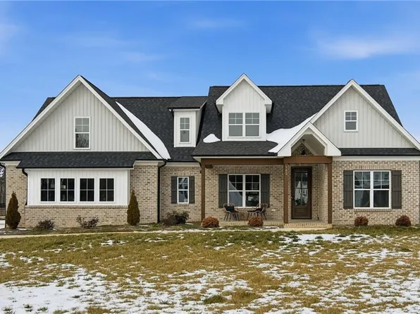 162 Meeting House Ln, Advance, NC 27006