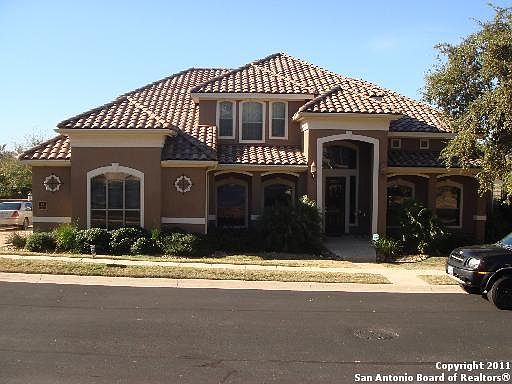 1st image of 14 N Three Lakes Dr.