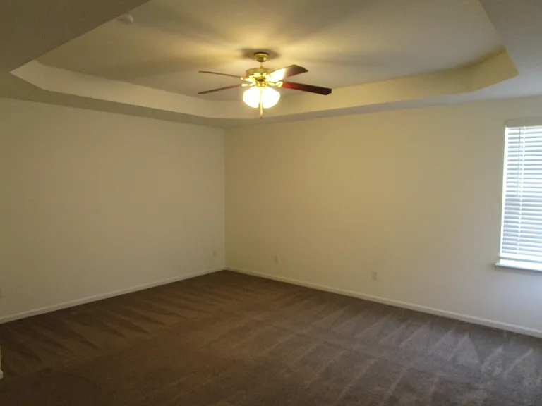 1725 Louise Cir — Photo 28