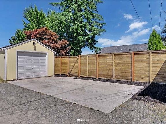 4th image of 6310 Fawcett Ave
