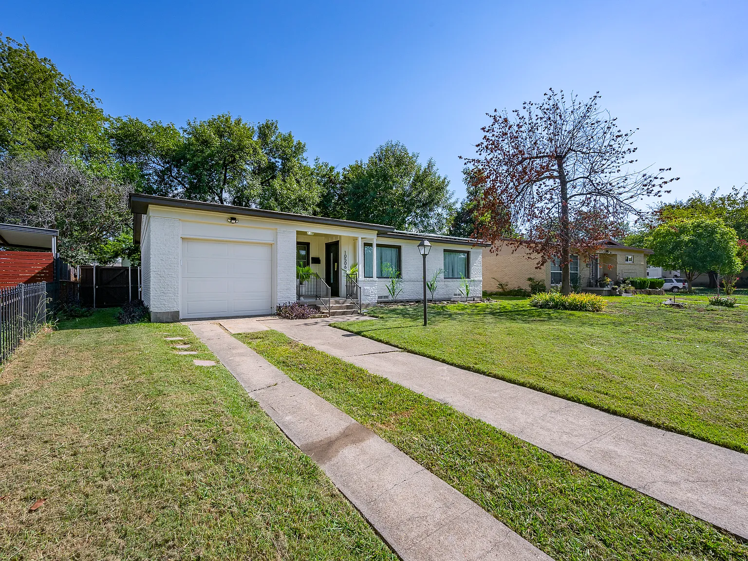 3 bed, 1157 sqft, $2,000 — Photo 2
