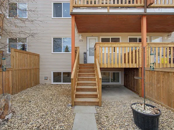 95 McKenney Ave #122, Saint Albert, AB T8N 2Y2