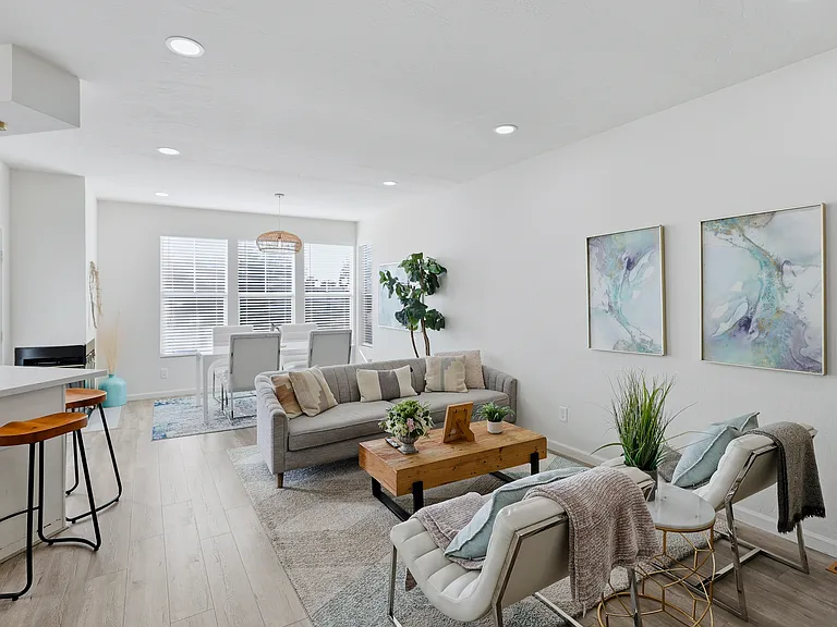 437 Norfolk Dr — Photo 6