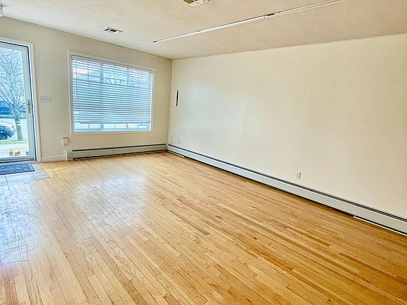 2nd image of 1321 Rockland Ave #2F