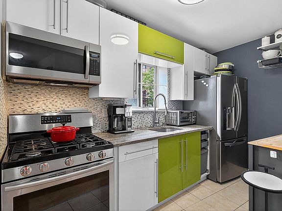 5th image of 3241 Park Ave Unit 2B