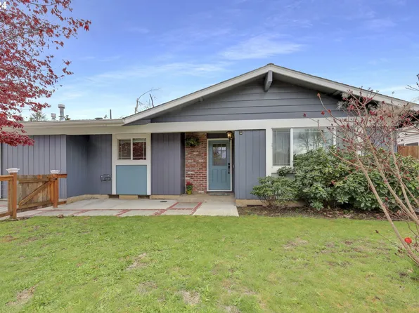 1655 Clark Ave, Cottage Grove, OR 97424
