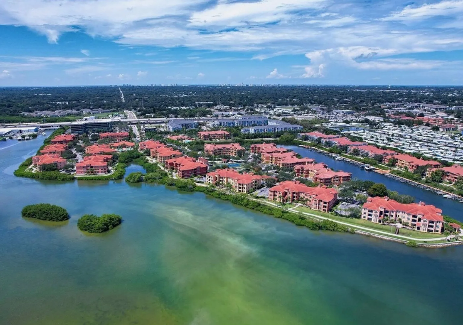 Tampa Bay Waterfront 2BR Unit - 30 Day Min Stay — Photo 3