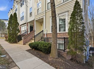 11598 A Cavalier Landing Ct #704A, Fairfax, VA 22030