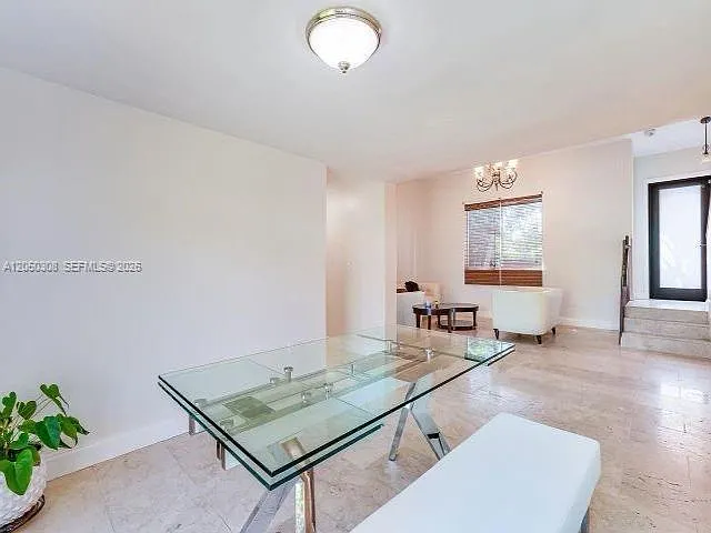 4 bed, 3.5 bath, 2401 sqft, $4,950 — Photo 4