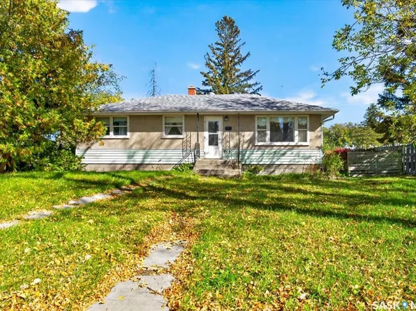 617 Aberdeen Crescent, Regina, SK S4T 6A9