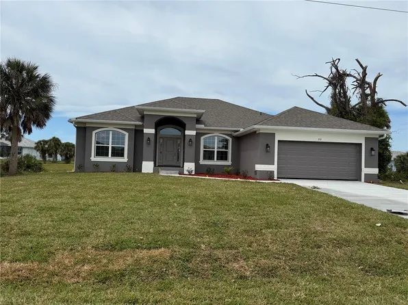 233 W Pine Valley Ln, Rotonda West, FL 33947