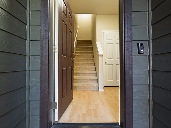 3rd image of 4828 SE Teakwood St