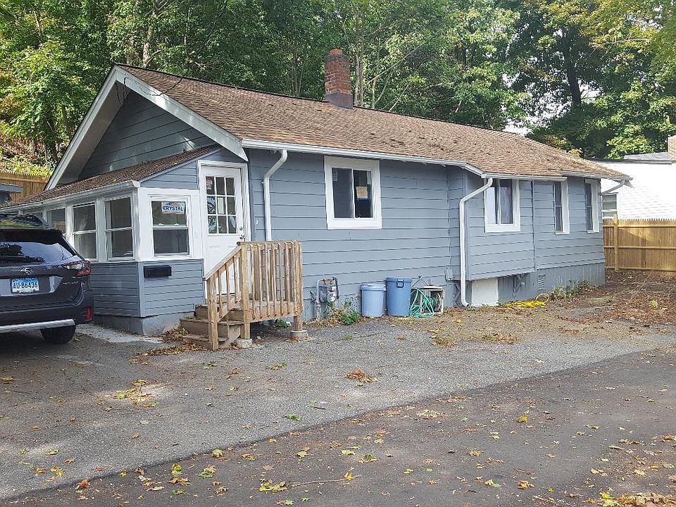 2 Gillette St Milford, CT 06460