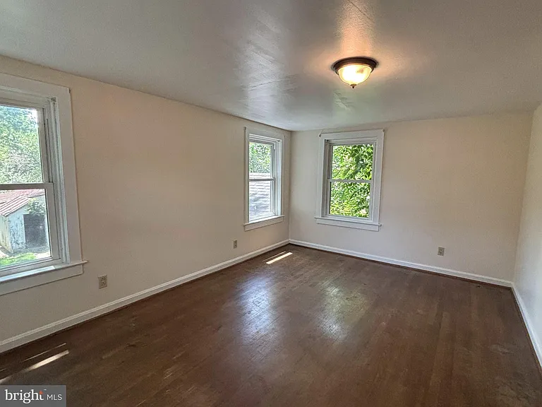 1503 W Washington St — Photo 12