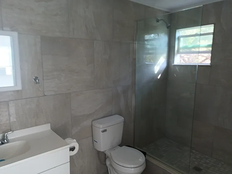 1231 Sunset Point Rd — Photo 10