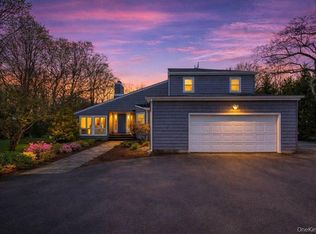 4 Monte Lane, Center Moriches, NY 11934