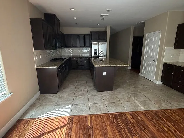 2487 N Mountainside Dr — Photo 28