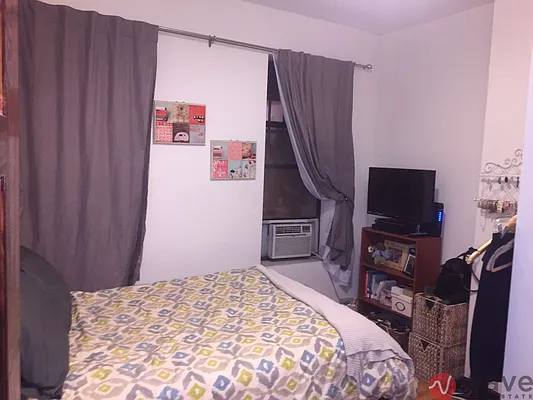 Rented by Wave Real Estate Group | media 10