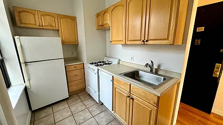 Rented by HOLTON REAL ESTATE INC.