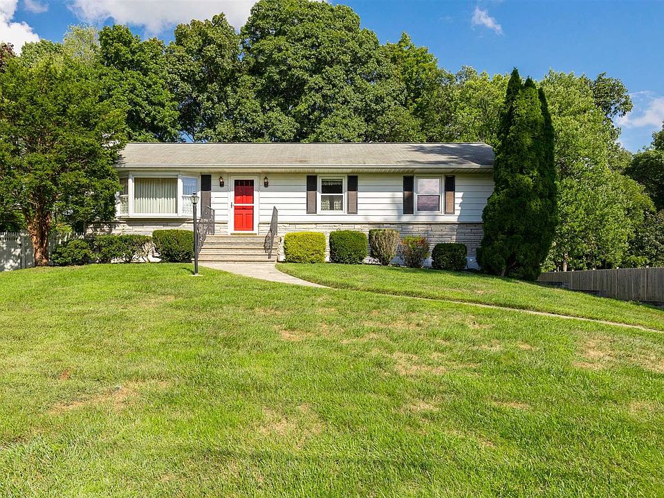 1st image of 81 Edgehill Dr