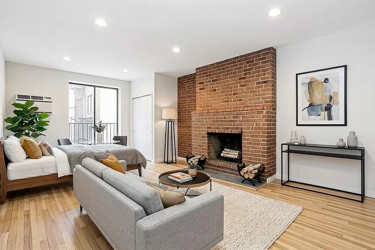 Building Photo - 1380 3rd Ave #11