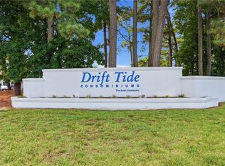 1004 Pebblewood Dr, Virginia Beach, VA 23464