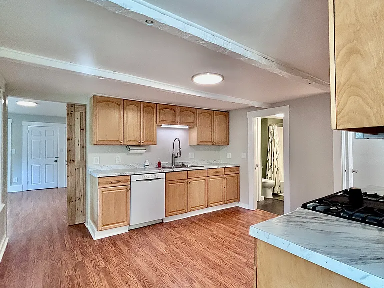 10 Franklin St #1 — Photo 10