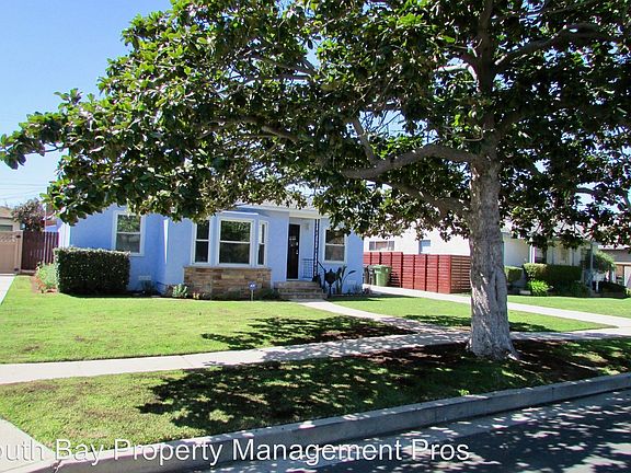 5th image of 8513 McConnell Ave