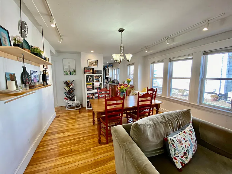 39 Westford St #1 — Photo 10