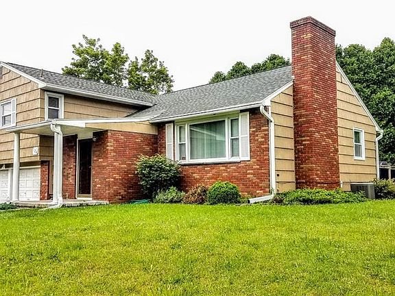 2nd image of 124 Brookside Ln