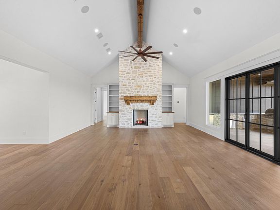 4th image of 424 Pleasant Hill School Rd