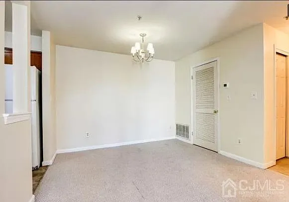 1335 Waterford Dr — Photo 6