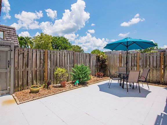 2nd image of 370 S Waverly Pl APT 4D