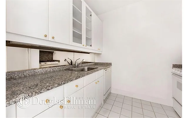 Sold by Douglas Elliman | media 10