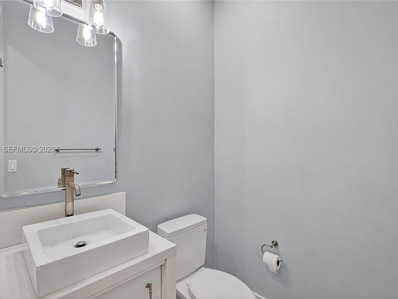 5th image of 622 Malaga Ave