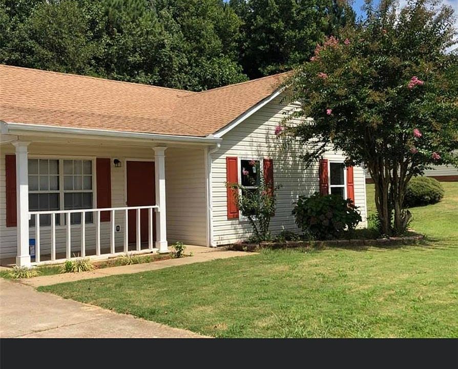 2nd image of 2392 Silverwood Dr