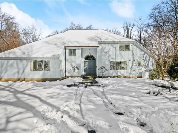 55 Fitch Lane, New Canaan, CT 06840