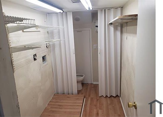 3rd image of 4662 Country Ln