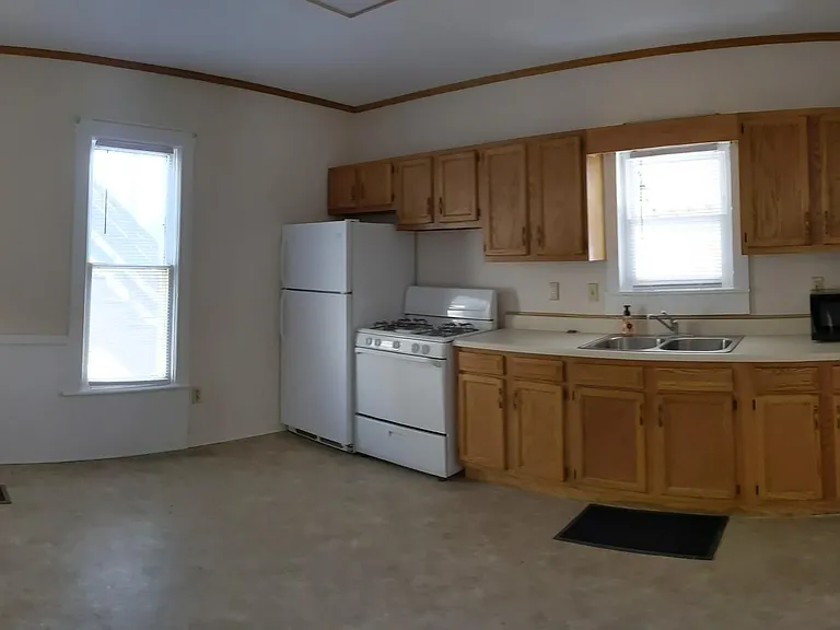 107 S Elmira St #1 — Photo 9