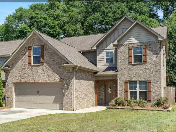 6510 Creek Cir, Bessemer, AL 35022