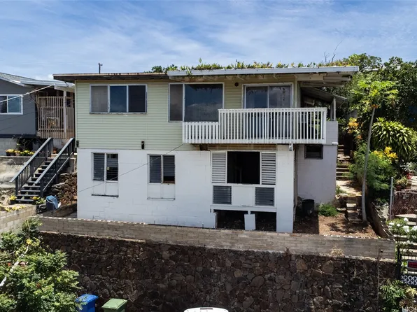 1347 Wanaka St, Honolulu, HI 96818